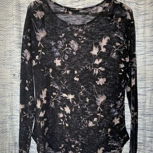 Beautiful Lightweight Max Jeans Sweater - Size L